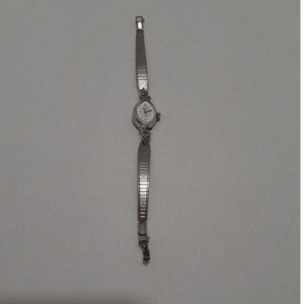 Vintage Benrus Ladies Wristwatch 17-Jewel Manual Wind Up